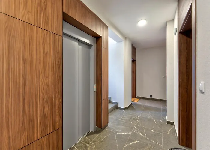 Nook Premium * زلاتيبور