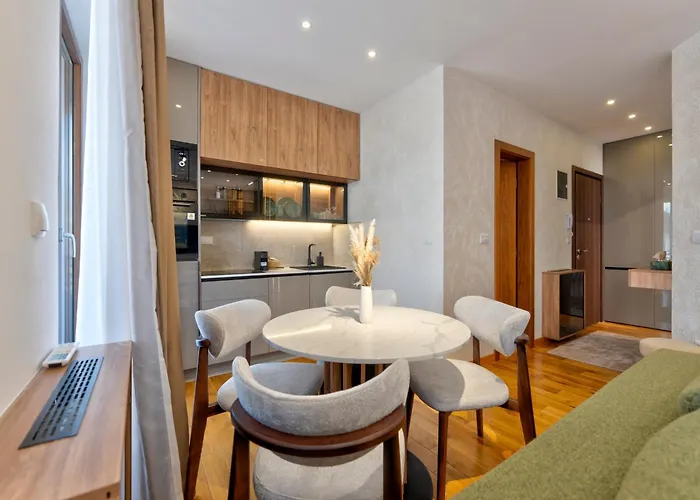 Nook Premium * زلاتيبور